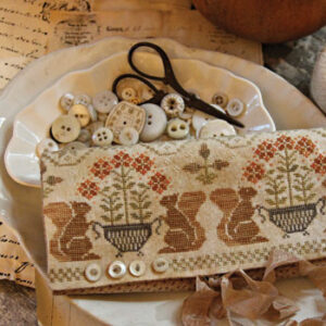 Brenda Gervais Acorn Gathering Sewing Roll