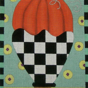 Ewe & Eye Pumpkin Vase 373 KB