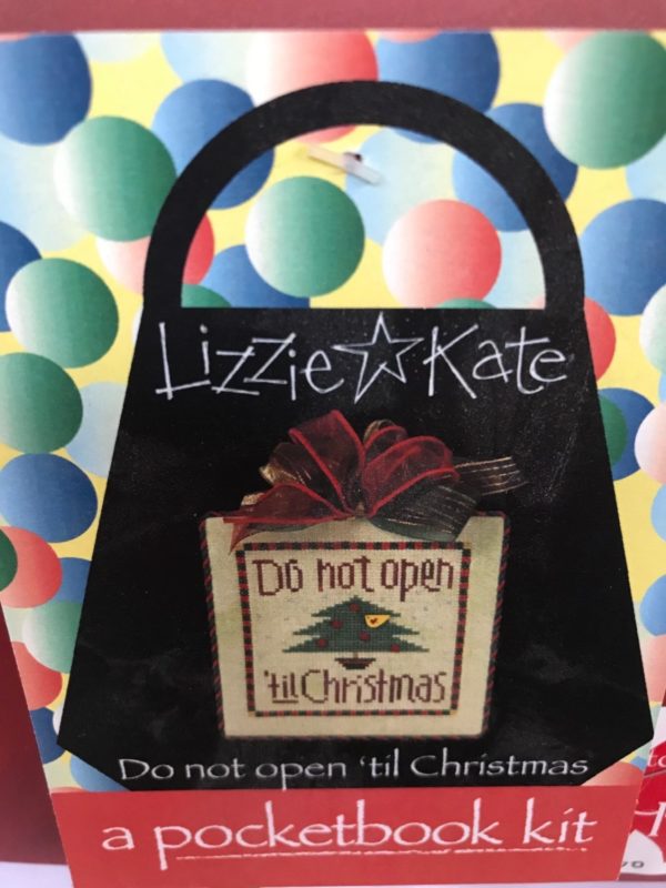 Lizzie Kate Do Not Open 'til Christmas Pocketbook Complete Kit