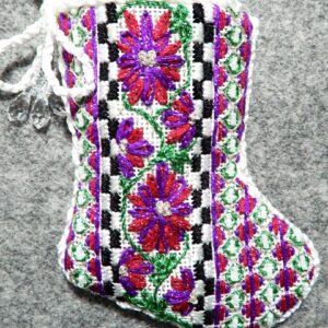 Pat Mazu Flowers on a Vine