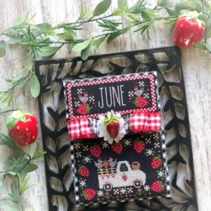 Stitching with the Housewives Truckin' Along June